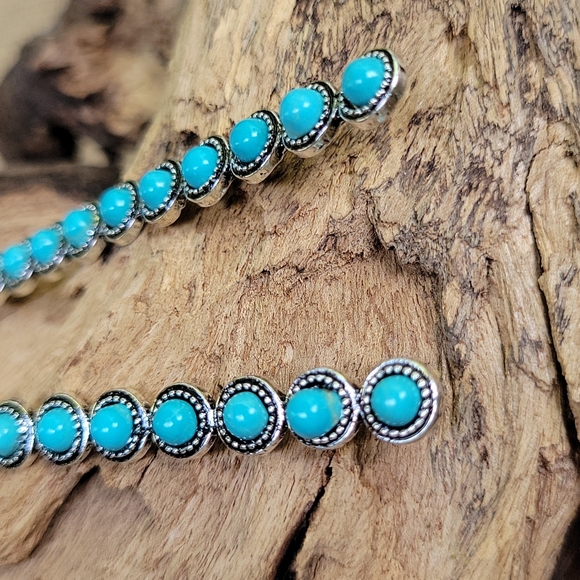 Turquoise Silvertone Long Drop Southwestern Boho Dangle Earrings - Picture 2 of 7